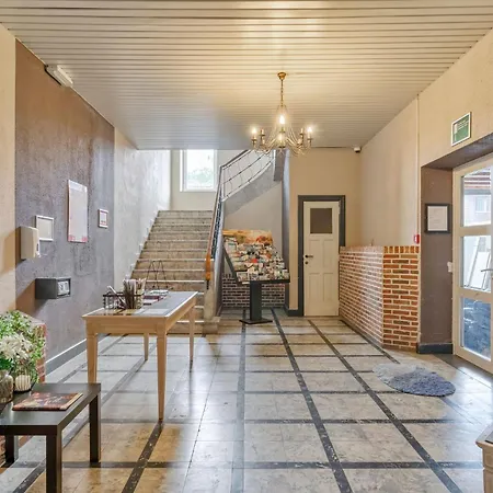 Guest house In - Student Semi-duplex With Budget Flats